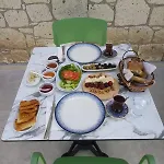 Cemile Hanim Konagi * Çeşme