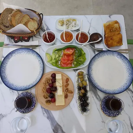 Cemile Hanım Konağı Otel *