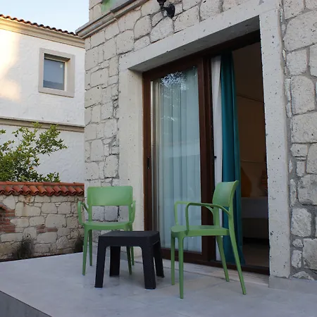 Cemile Hanim Konagi Çeşme